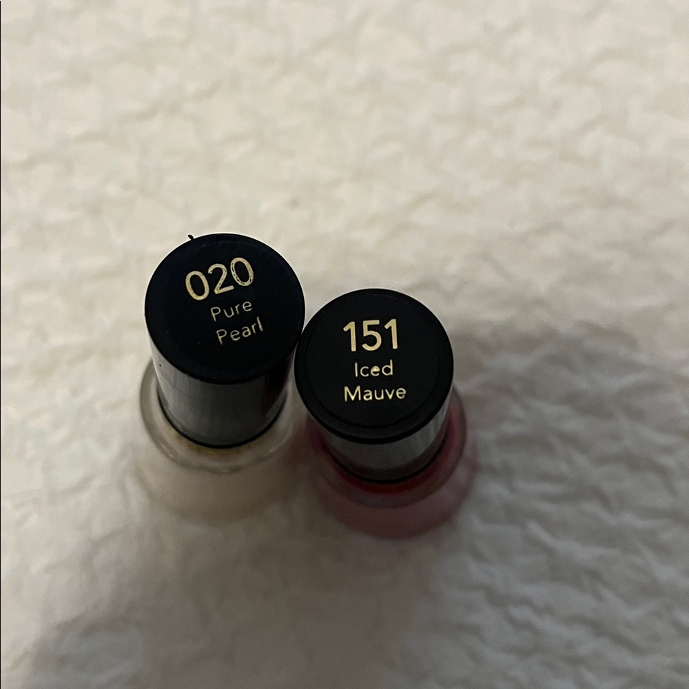 NWT Revlon Nail Polishes 020 151 - Picture 2 of 5